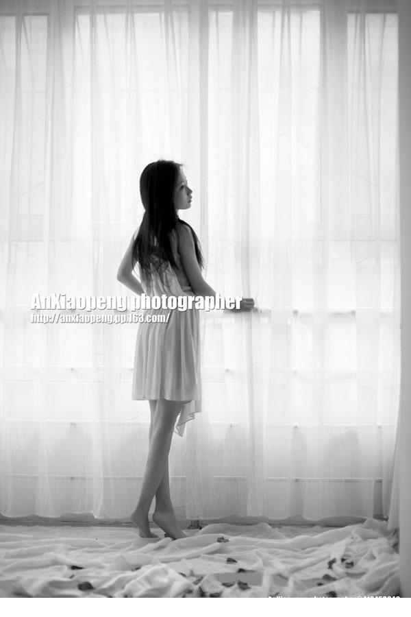 漂亮小美女清纯气质私房写真