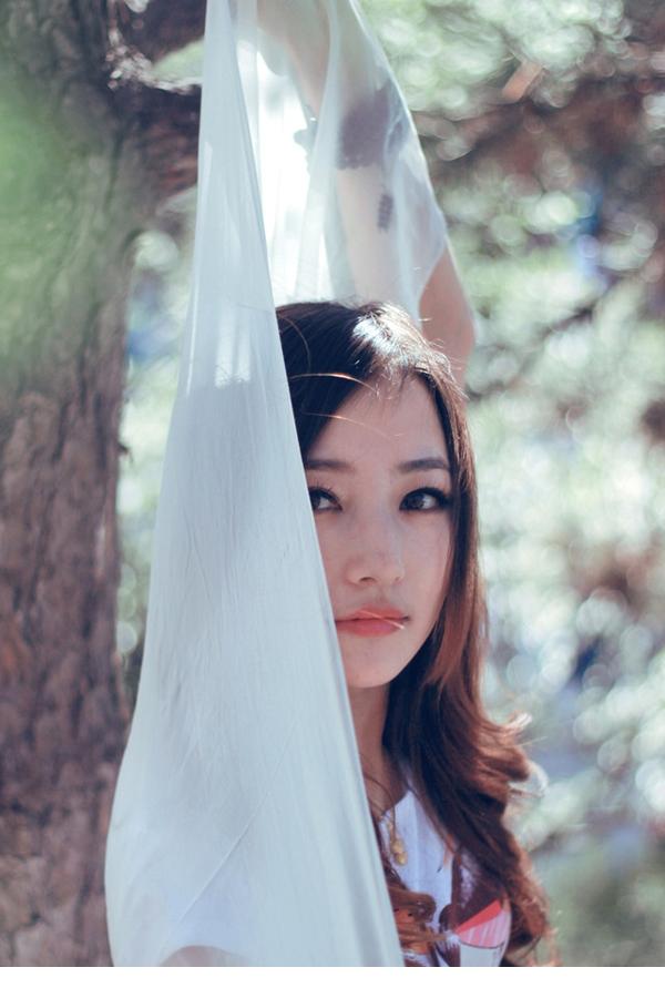 春暖花开里的清新甜美MM