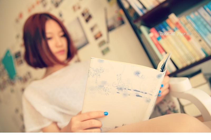 在他镜头下率直优雅美女