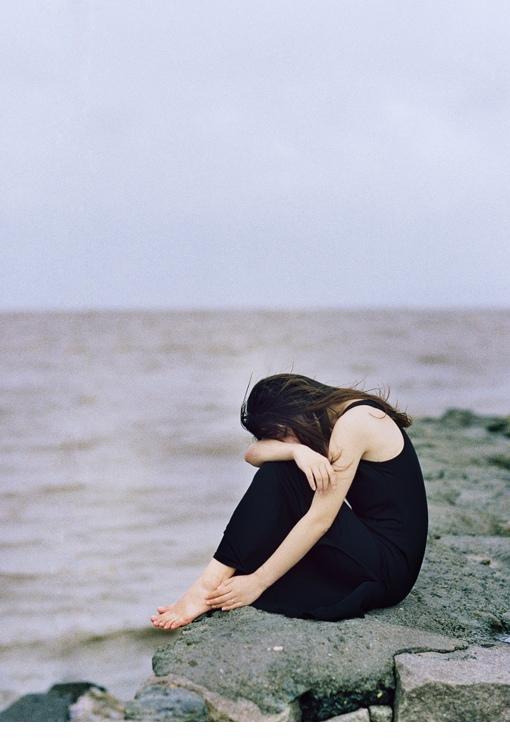 跟美女一起享受海风拂面