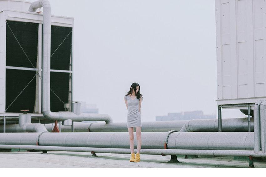 邻家女孩般甜美迷人的姑娘一枚