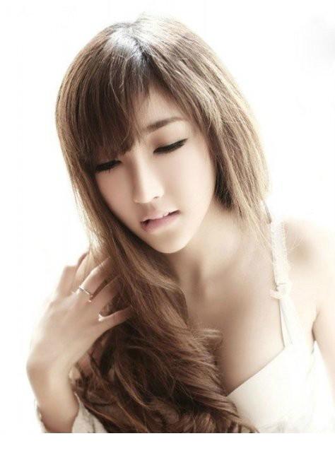 妖娆美女蜂腰蜜胸美臀性感白丝