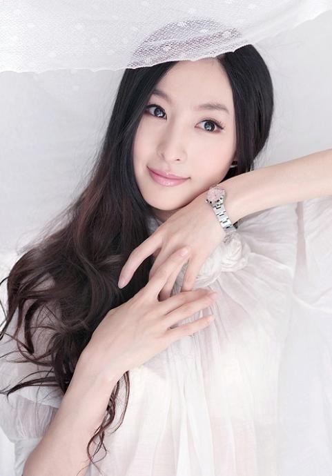 小龙女彤彤唯美气质性感动人美图