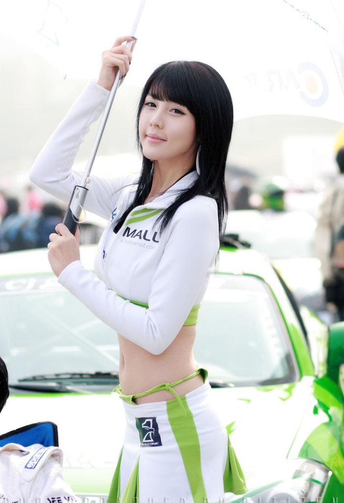韩国妩媚车模李智友美女