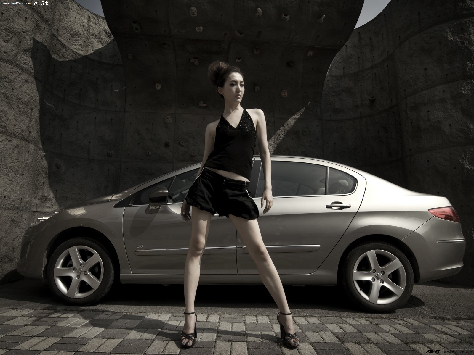 组图：炫丽东风标致与性感车模美女