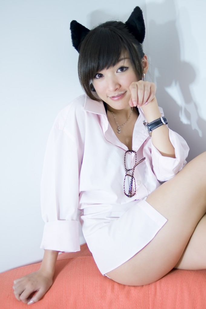 清纯俏皮小猫女居家可爱迷人写真美图