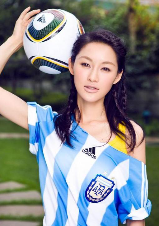 陈瑞为阿根廷改名陈燃世界杯写真秀甜美性感