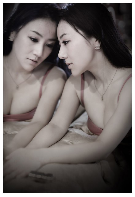 胸器美女时尚街拍