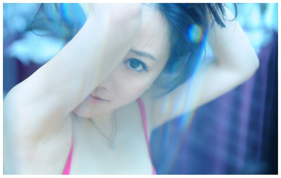 胸器美女时尚街拍