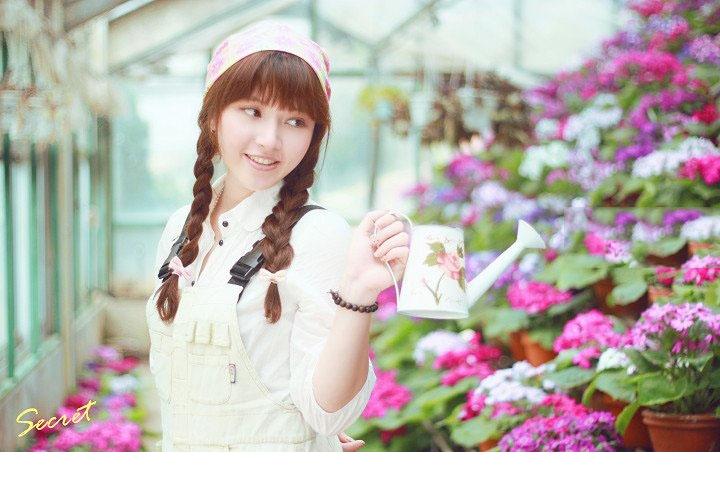 花房里清新小美人园丁