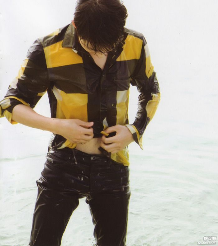 韩国花样美男宋钟基杂志写真