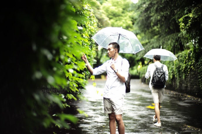 谢梓秋最新摄影作品 雨季里的青春映像