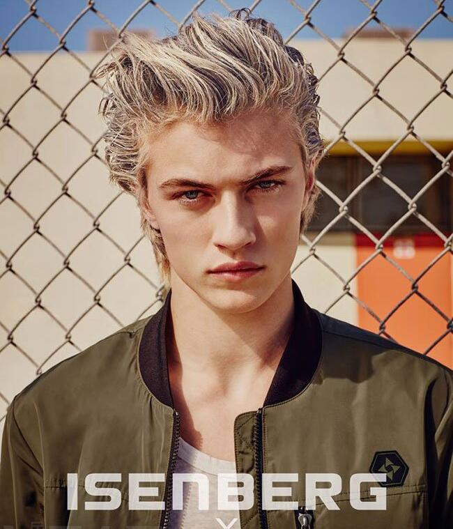 模特Lucky Blue Smith