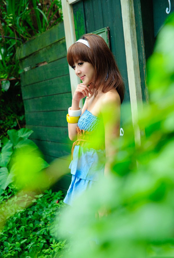 果子MM夏日靓丽户外清新写真