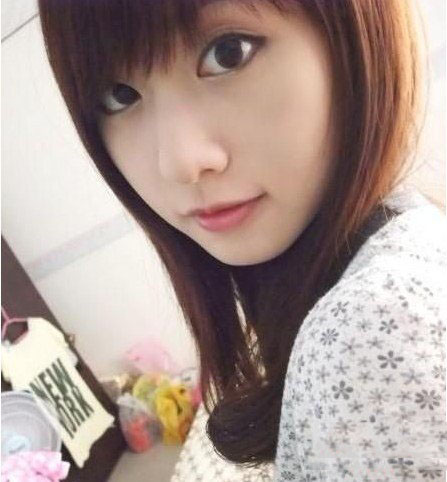 清纯美女夏日唯美自拍