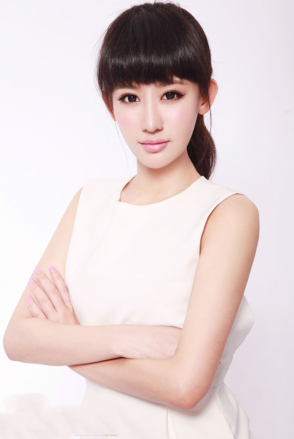 白衣白皙青纯美少女