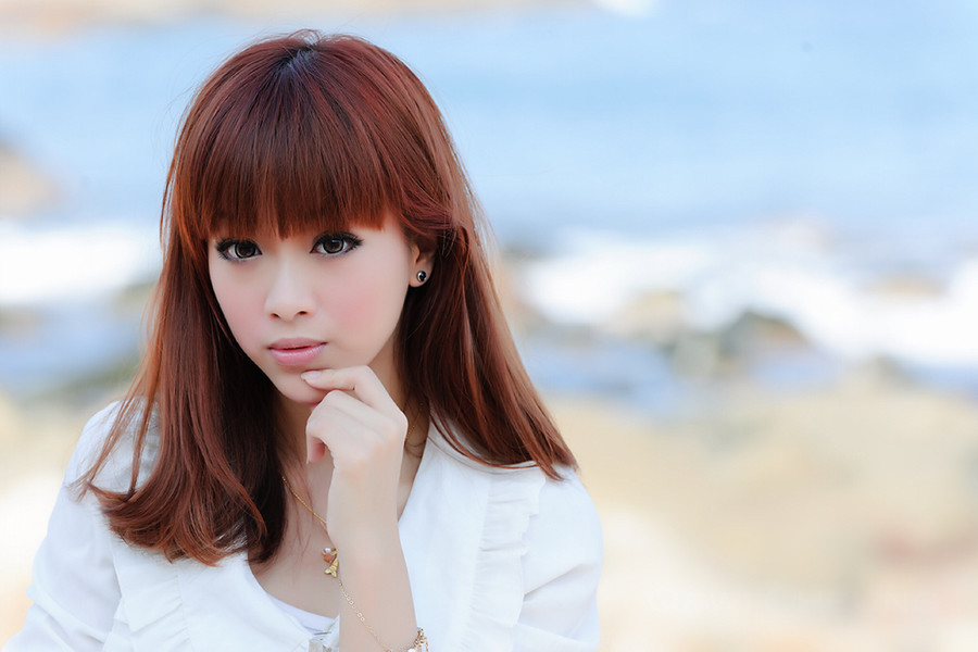粉嫩美女海边迷人清纯写真