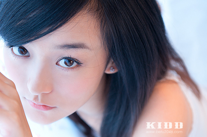 白嫩可爱美女迷人清新私房照