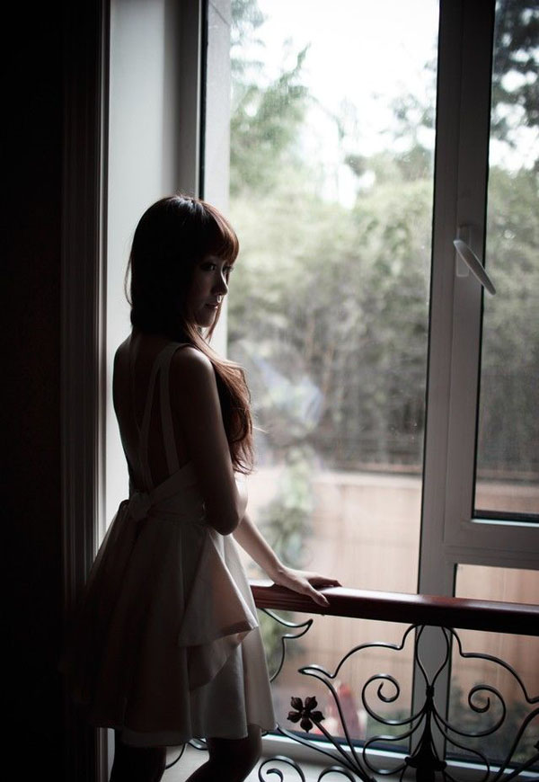 阁楼清新迷人气息美女