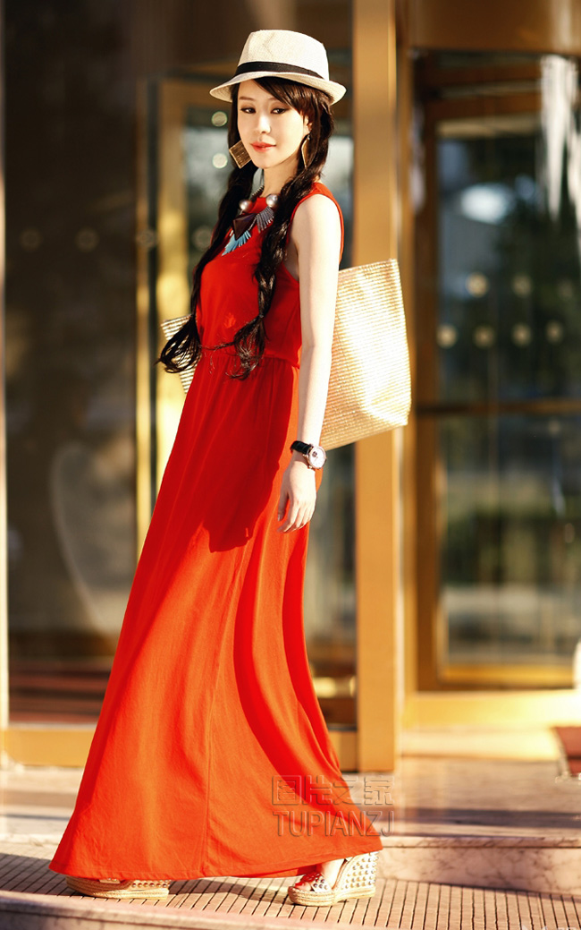 清纯美女时尚街拍 红裙甜美性感