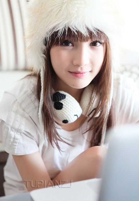 暖冬下的90后清纯美少女纯美写真