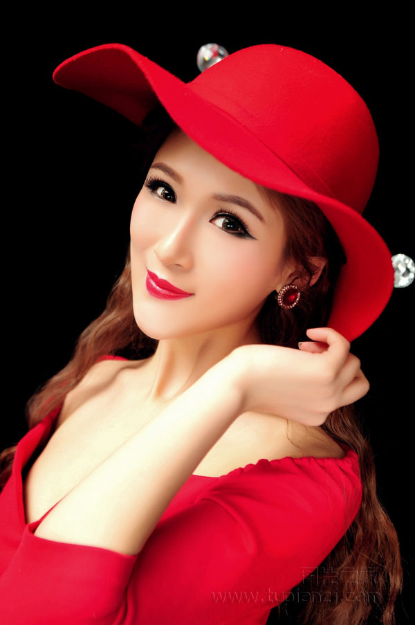 小红帽极品清纯美女 风情万种迷人心