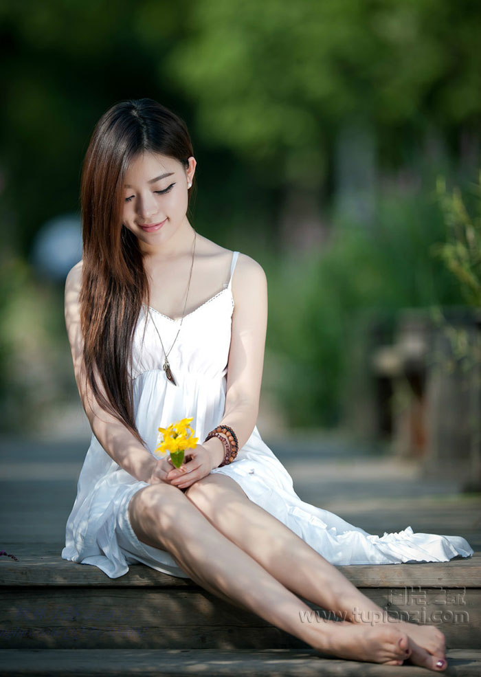 清纯美女萝莉写真图片 纯净甜美