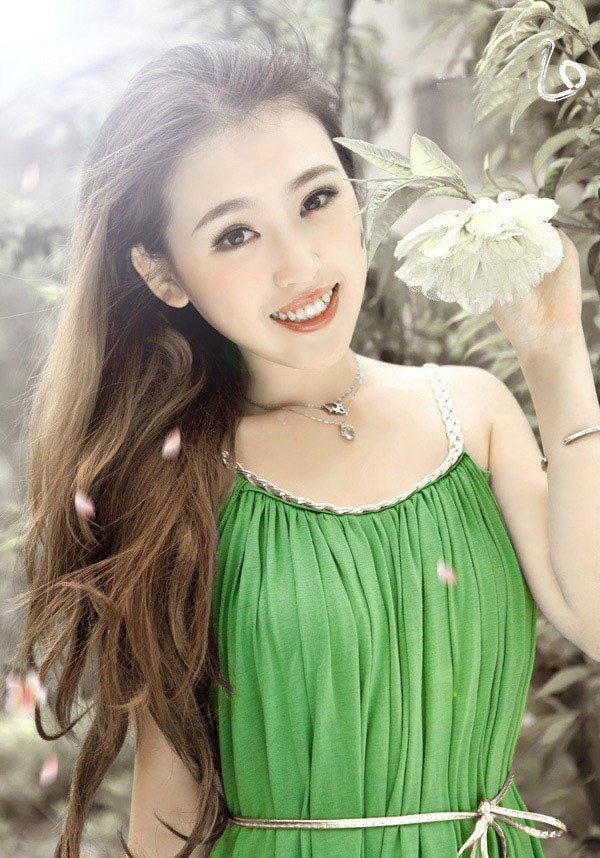 清纯美女梦幻写真 再现人间天使