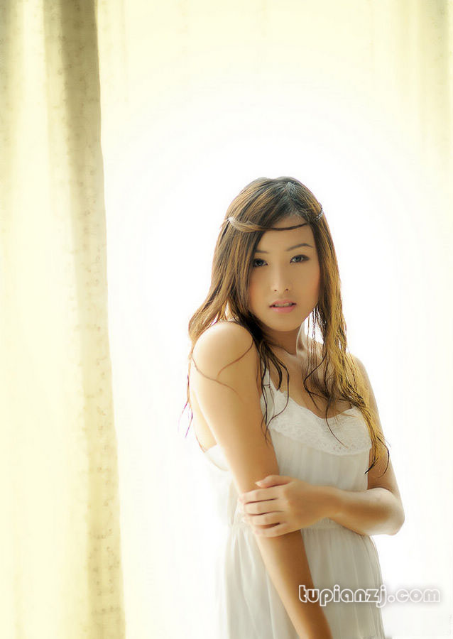 午后下的少女 清新灵动甜美写真