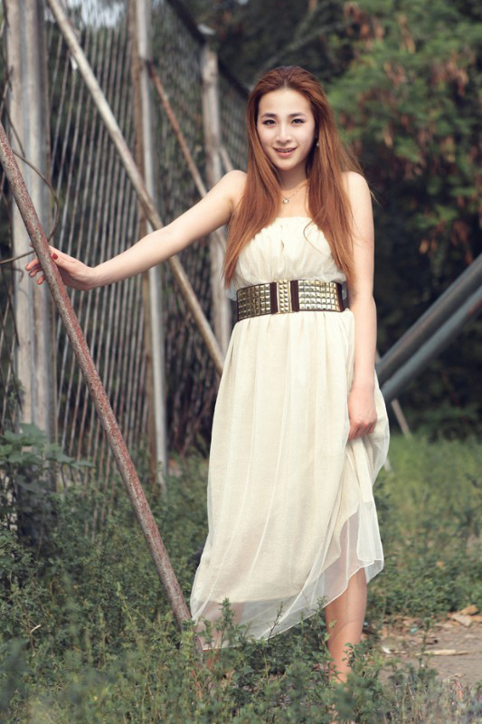 甜美少女写真图片 可爱明媚娇俏可人