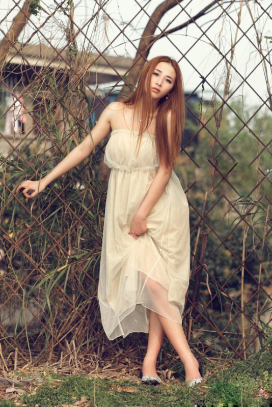 甜美少女写真图片 可爱明媚娇俏可人