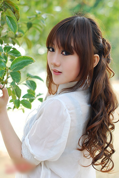 甜美少女写真图片 可爱明媚娇俏可人