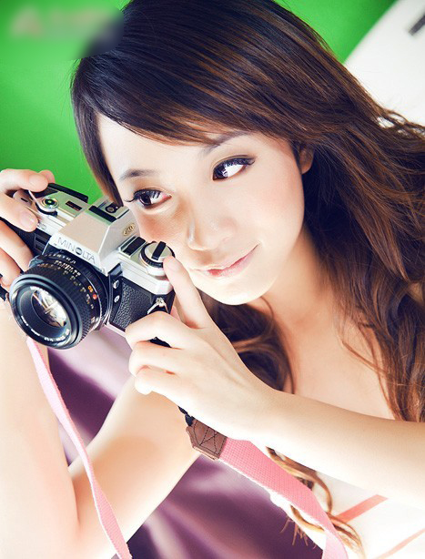 邻家女孩甜美写真 清新出镜吸睛十足