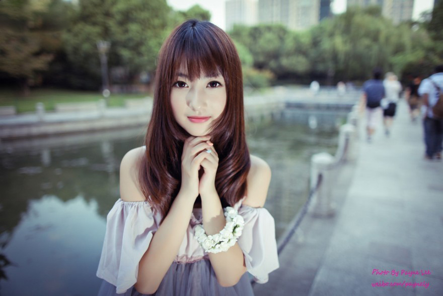 邻家女孩甜美写真 清新出镜吸睛十足