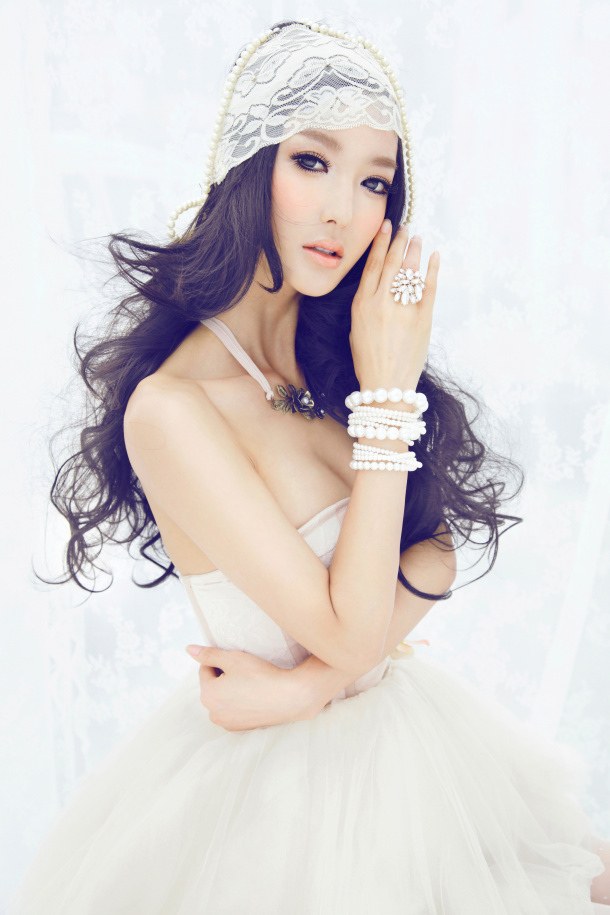 李颖芝性感写真图片 上演《公主的诱惑》