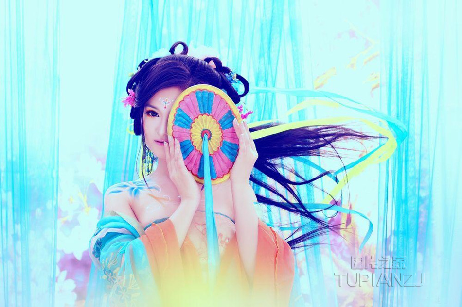 古韵香肩美女诱惑图片 展露雪白美肌