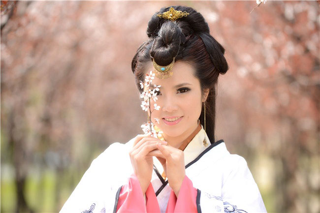 古装美女图片《佳人子》