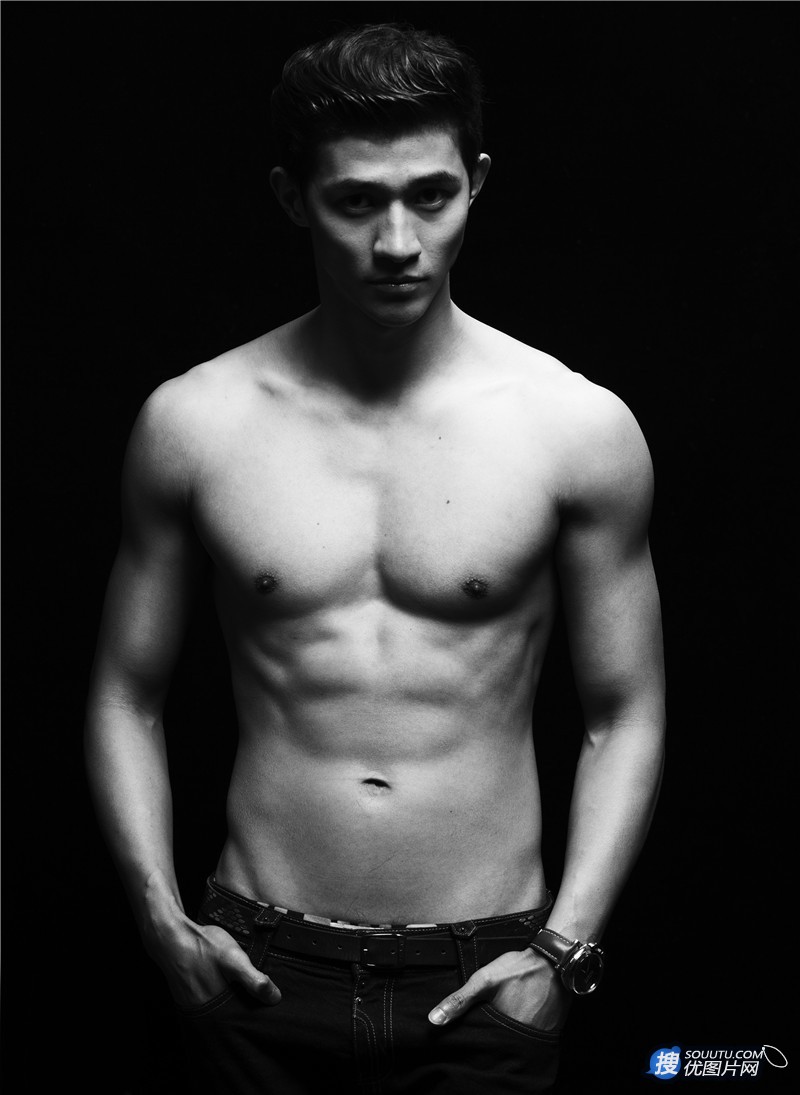 肌肉型男李子峰高清半裸黑白写真-展完美健硕身材
