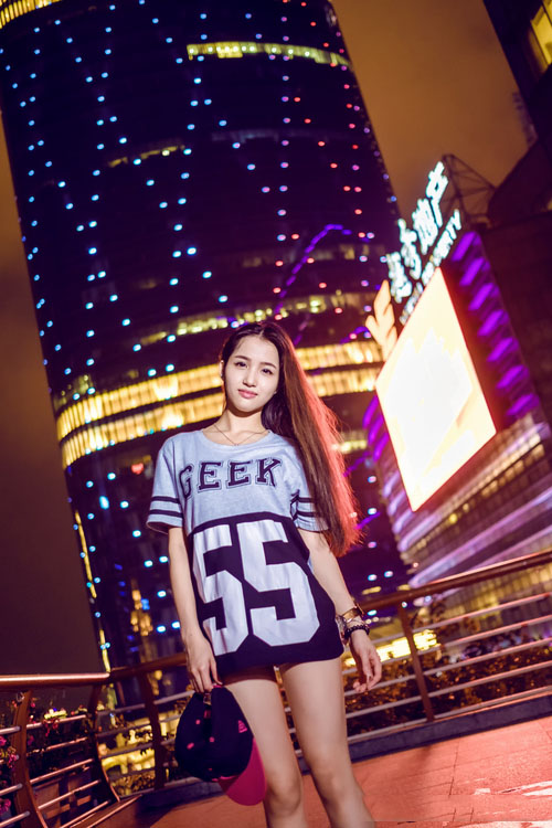 夜色下的你美的让我沉醉