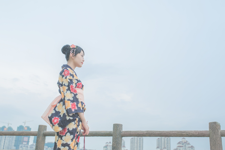 清纯可爱的和服少女