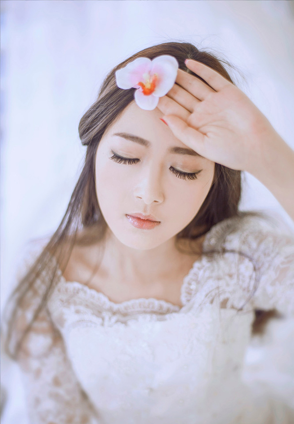 美女性感秀美乳私房诱惑