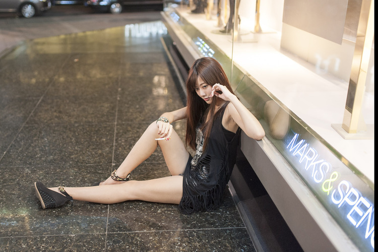 夜空下的身材曼妙的诱惑