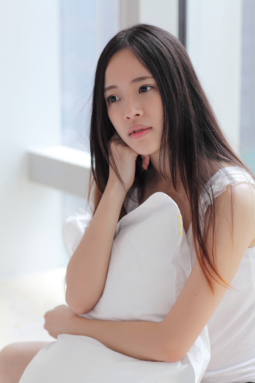 娇嫩的美女纯美私房照