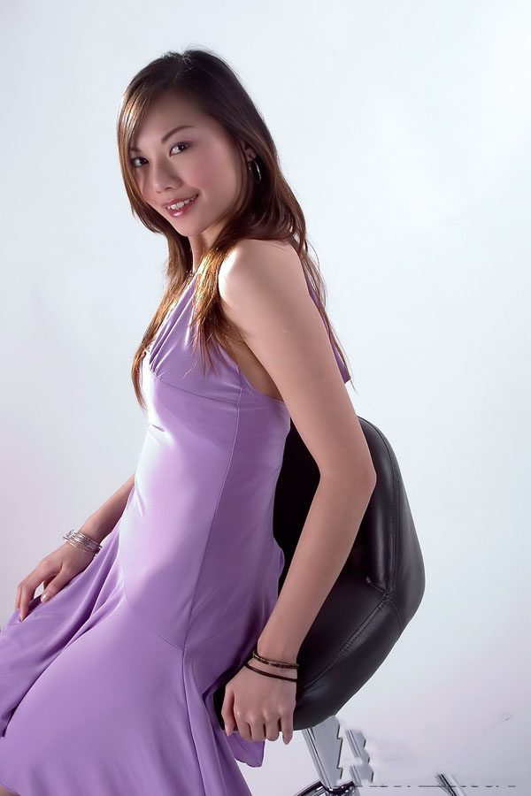 Pikki长腿紫裙妖娆美艳