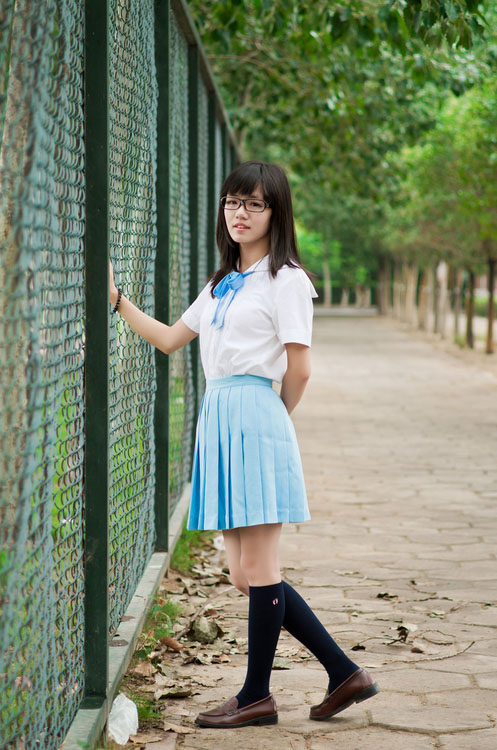 清新可爱的学生妹