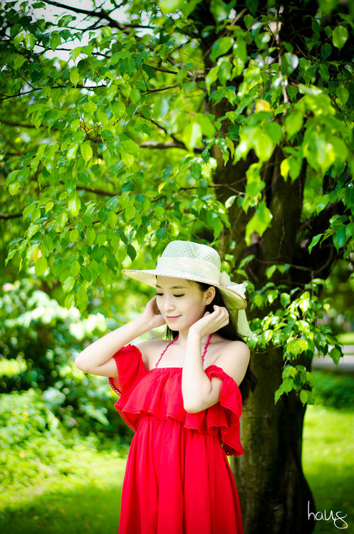 九月夏天的纯美女孩