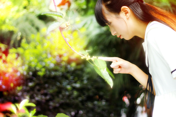 恋上花香额清纯少女