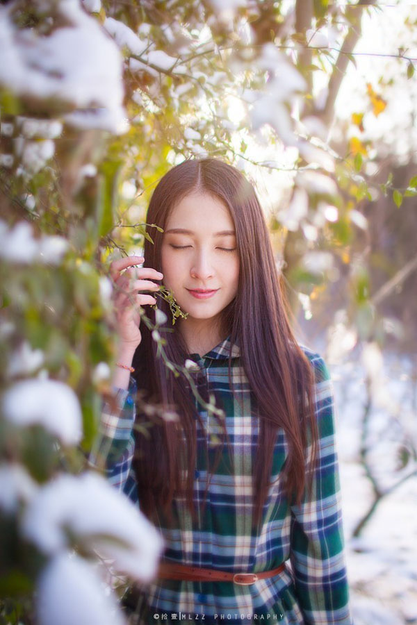 茫茫白雪掩盖不住你的美