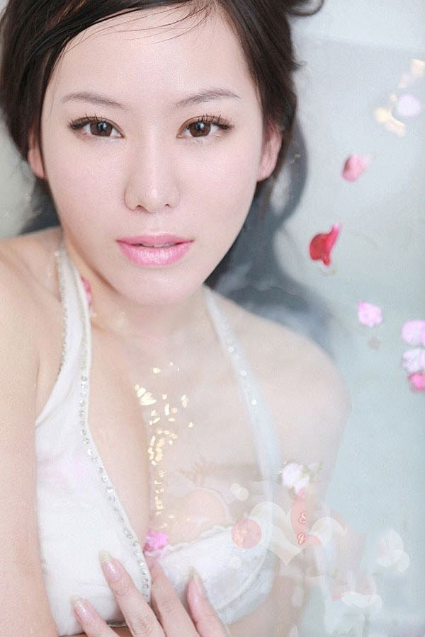 性感校花路子滢小私房