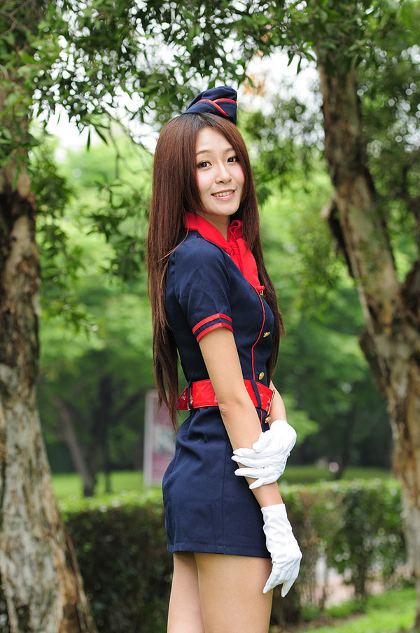 长腿空姐户外制服诱惑